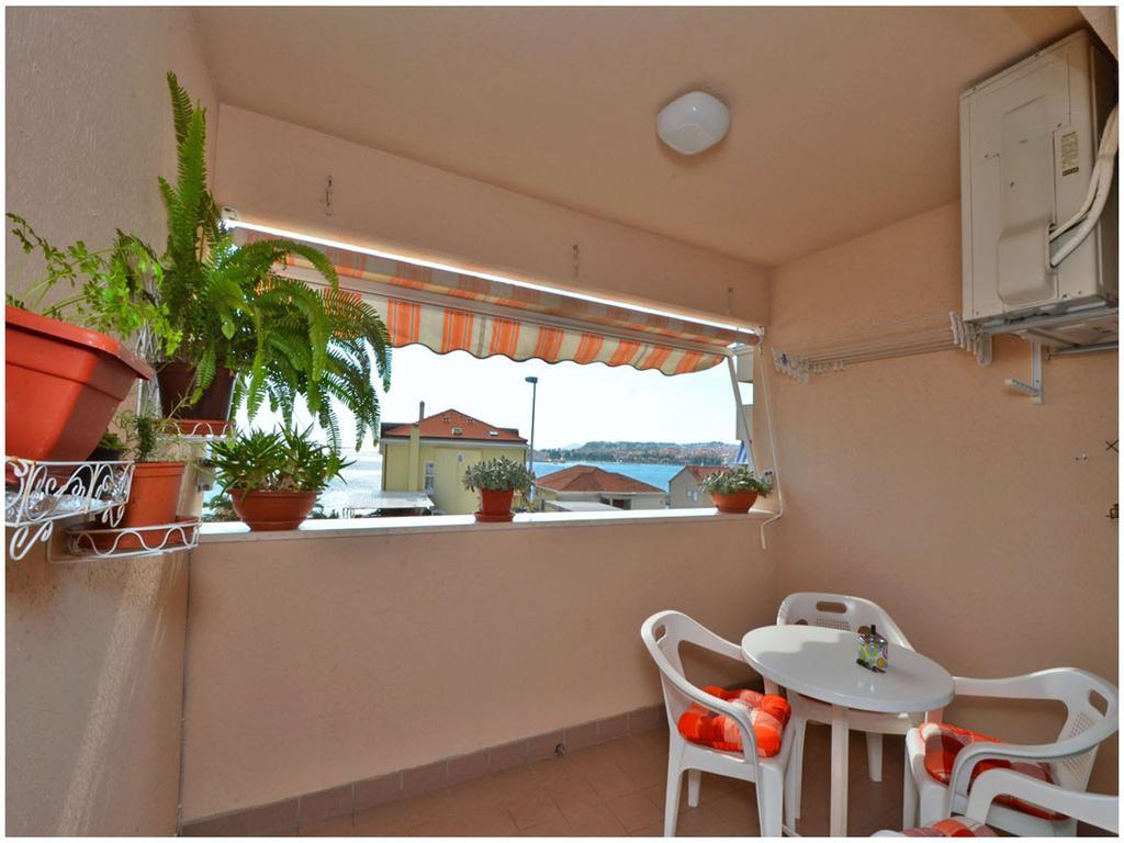 Apartment Laura Podstrana Pokój zdjęcie
