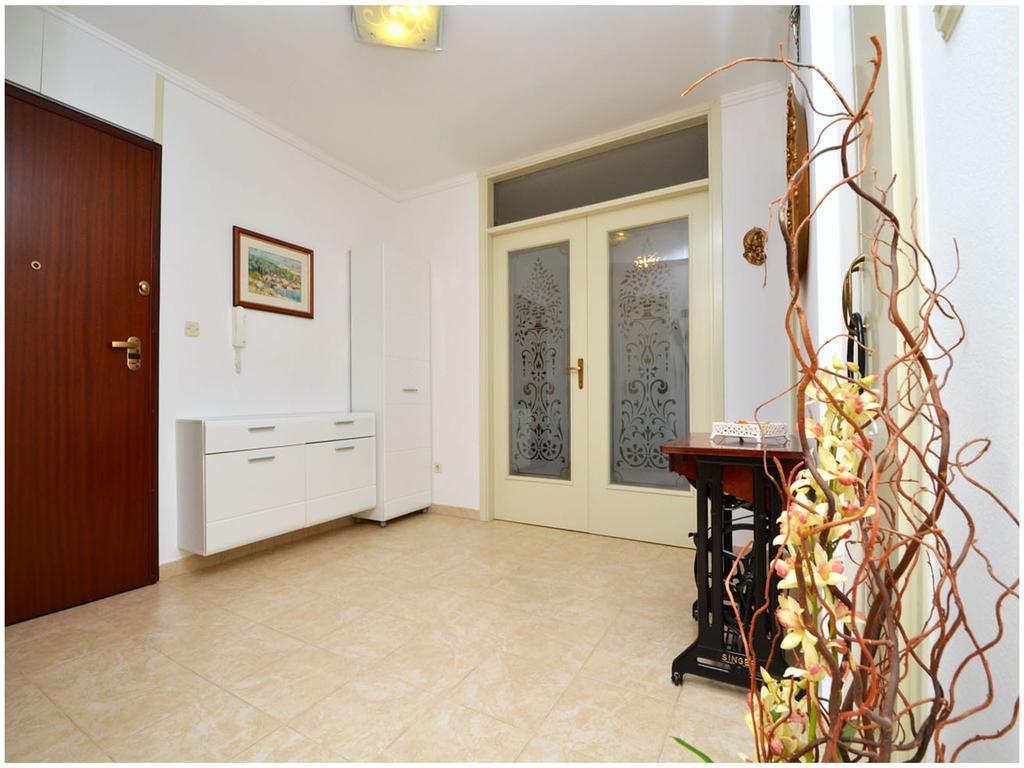 Apartment Laura Podstrana Pokój zdjęcie