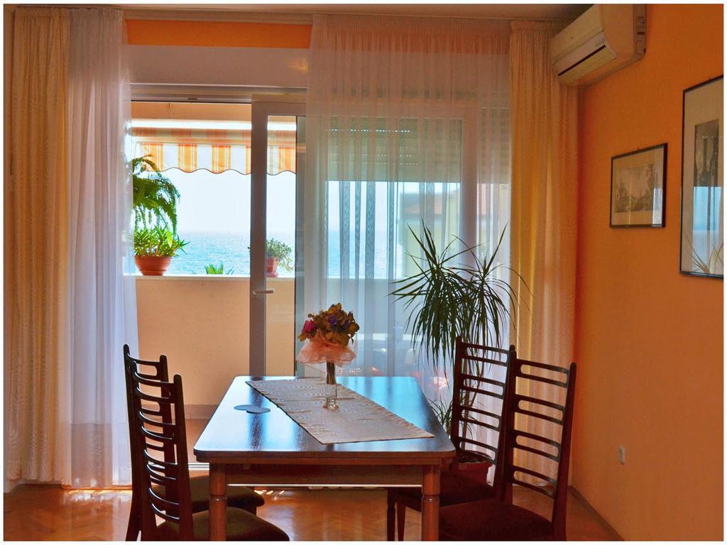 Apartment Laura Podstrana Pokój zdjęcie